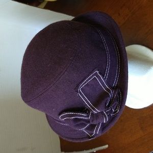 VGUC. Vintage purple wool fedora hat for women.